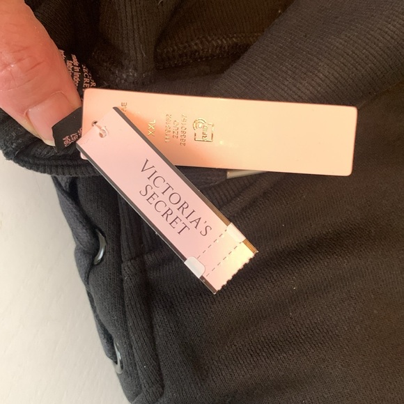 Victoria Secret - Picture 5 of 5